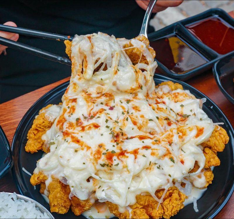 Top 7 Quán Gà Cay Phô Mai Ngon Nhất Ở Huế