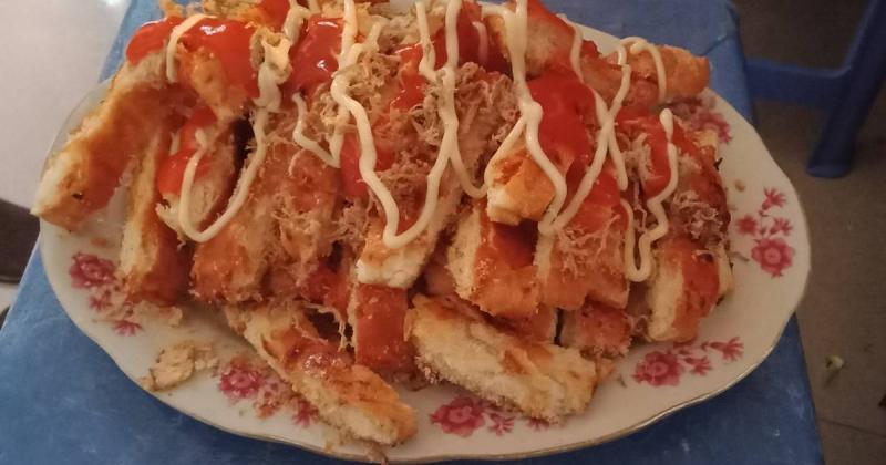 Top 7 quán bánh mì nướng muối ớt ngon nhất tại Hà Nội