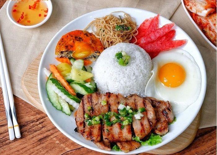 Top 10 Quán ăn ngon trên đường Phan Chu Trinh, Huế