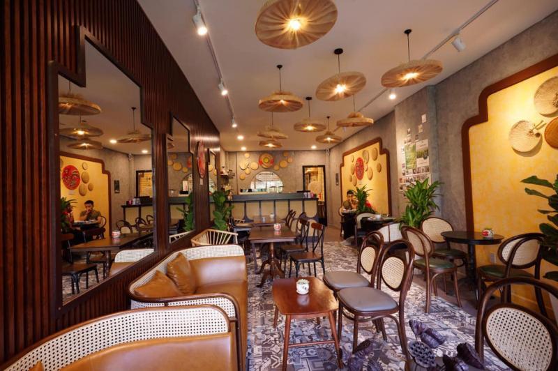 Top 11 Quán café tông vàng đẹp nhất tại Sài Gòn