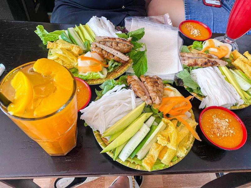 Top 8 Địa Chỉ Thưởng Thức Nem Lụi Nướng Ngon Nhất Tại TP. Hạ Long, Quảng Ninh