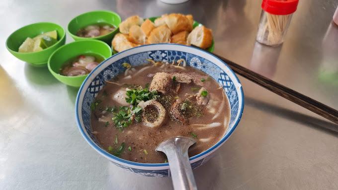 Top 6 quán cháo lòng ngon nức tiếng tại Quận 10, TP. HCM