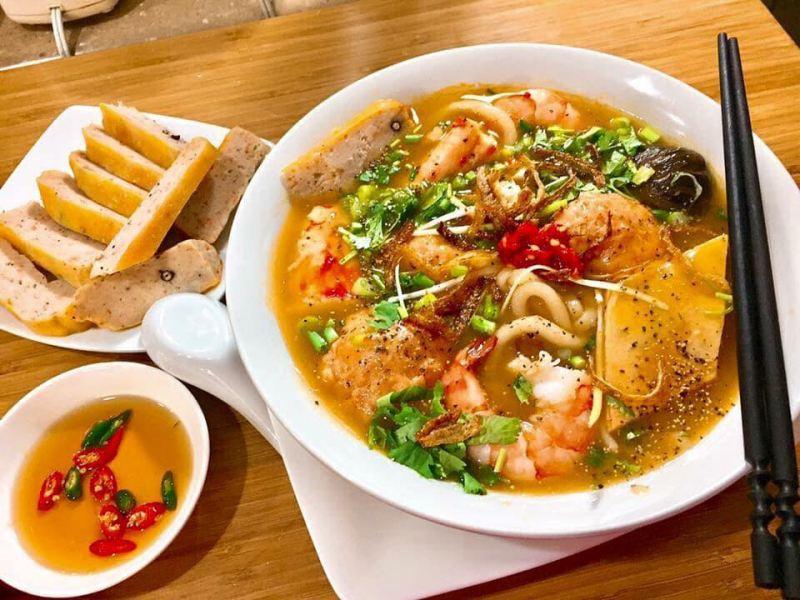 Khám phá 6 địa chỉ bán chả cá Miền Trung chuẩn vị tại TP. HCM
