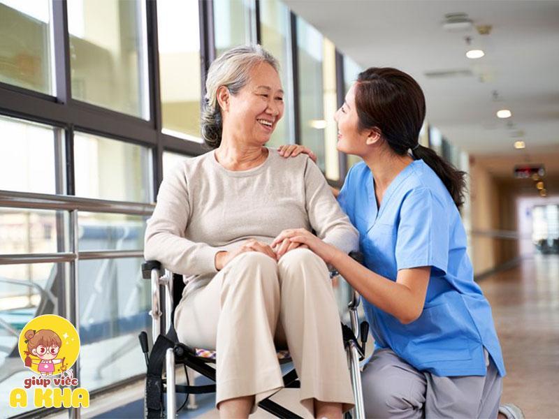 Top 5 dịch vụ chăm sóc người cao tuổi tại nhà uy tín nhất tại Hà Nội