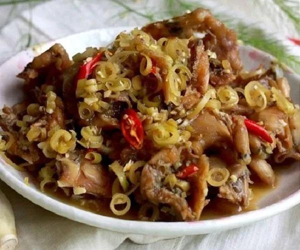 Top 8 Món Ăn Đặc Sắc Xứ Quảng Hấp Dẫn Nhất Mùa Mưa