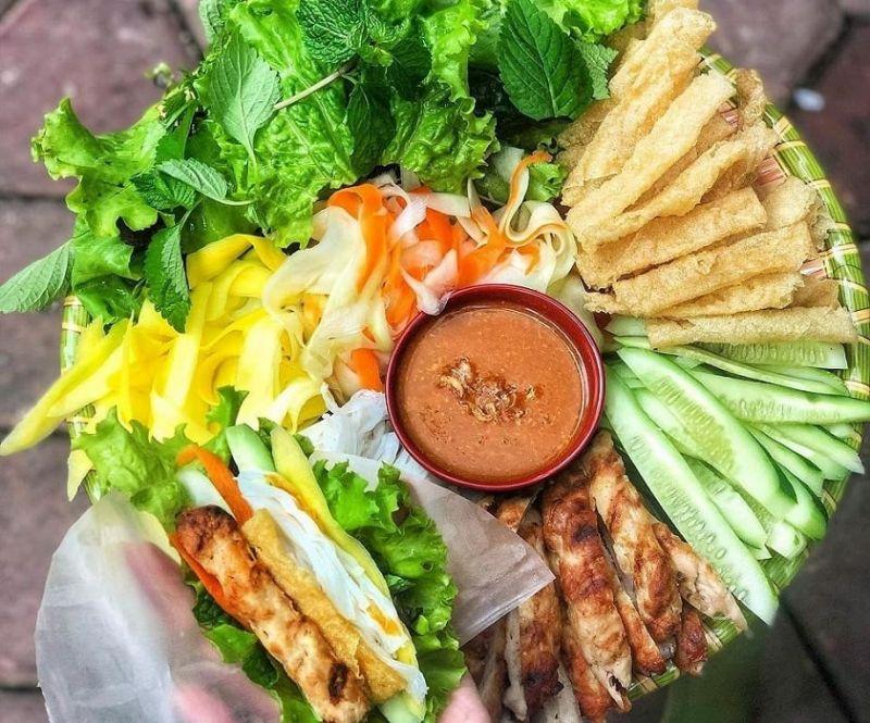 Top 5 địa chỉ quán nem lụi, nem tré ngon nhất tại Thừa Thiên Huế