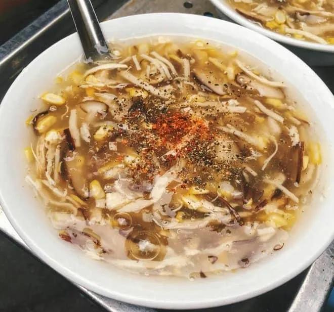Top 13 địa điểm ăn vặt mùa đông nổi bật tại Hà Nội