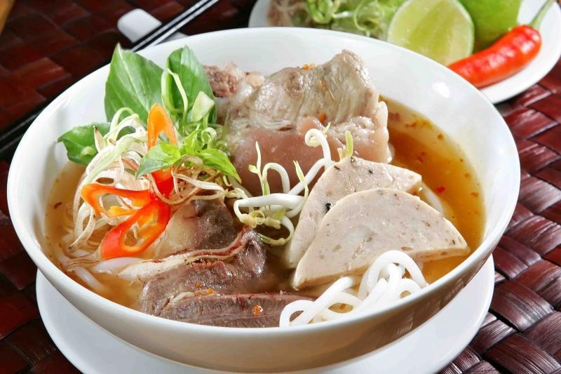 Top 10 lý do khiến bạn không thể bỏ qua Huế