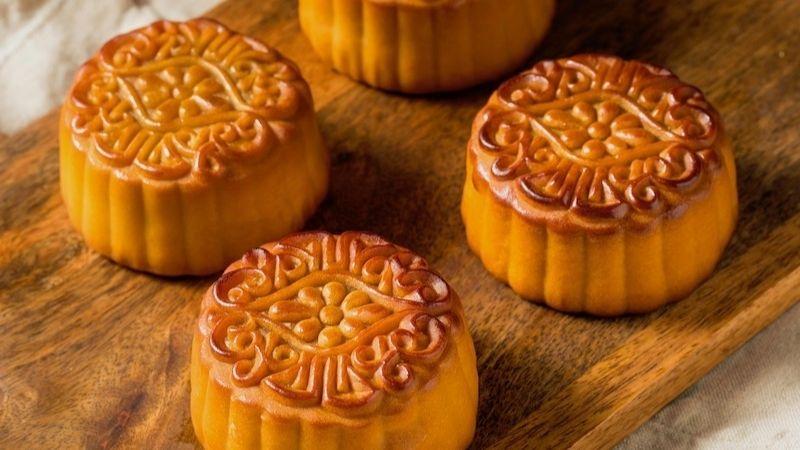Khám phá 4 cách làm bánh Trung thu ngon, đơn giản với nồi chiên không dầu.