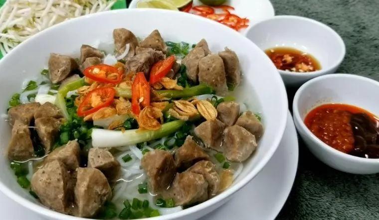 Top 9 Quán bún bò Huế được yêu thích tại Quận 3, TP. HCM