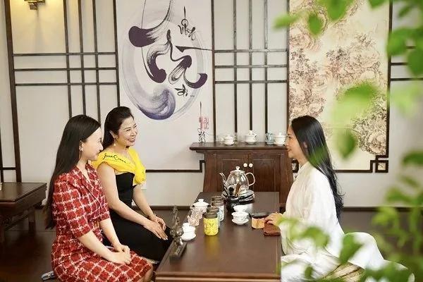 Khám Phá 7 Quán Trà Sữa Có View Đẹp Nhất Tại Hoàng Cầu, Hà Nội