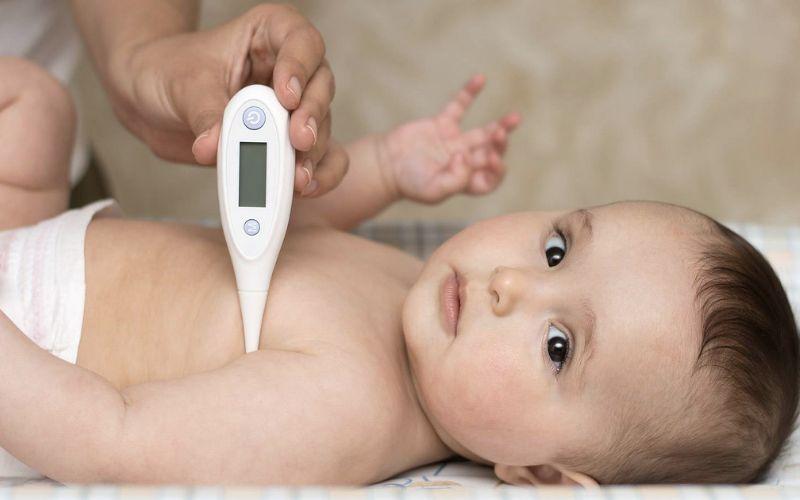 Những vật dụng thiết yếu không thể thiếu trong tủ thuốc của gia đình có trẻ nhỏ