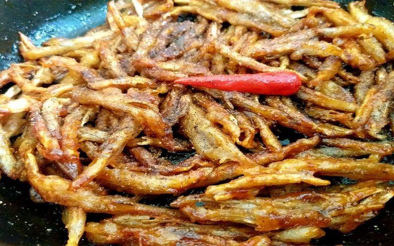 Cách làm cá cơm chay kho mặn ngọt, món ngon đổi vị cho cả gia đình