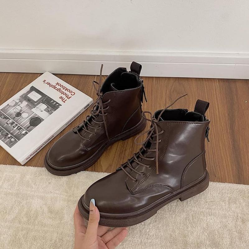 Khám Phá Top 10 Cửa Hàng Giày Boot Nữ Đẹp Nhất TP.HCM