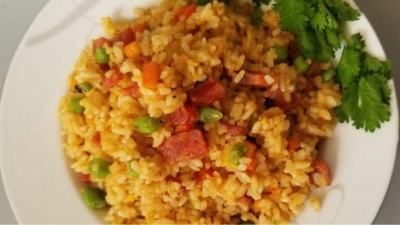10 công thức làm cơm chiên dễ dàng tại nhà vừa thơm ngon vừa giòn tơi
