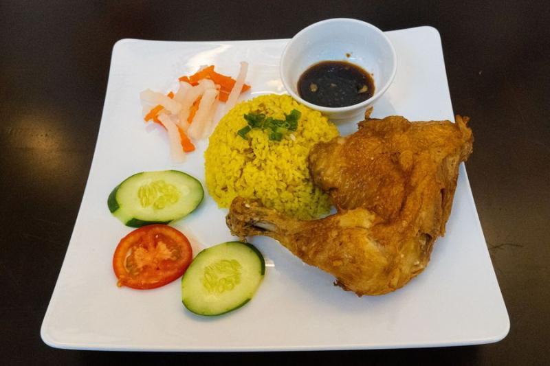 Top 7 quán cơm văn phòng chất lượng, giá hợp lý tại quận Ngũ Hành Sơn, Đà Nẵng
