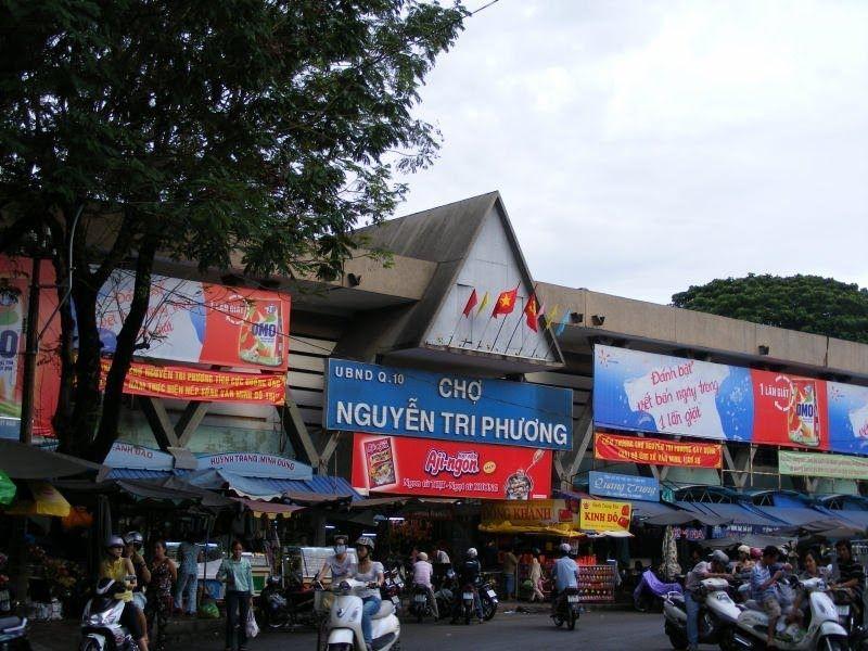 Top 10 khu chợ đồ si nổi tiếng nhất Sài Gòn