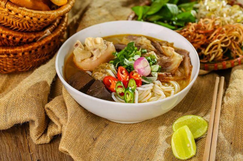 Khám phá 7 nhà hàng món Huế ngon tại Hà Nội