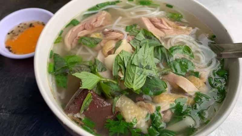 12 quán phở gà ngon tại TP. HCM mà bạn không thể bỏ qua