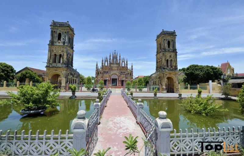 Khám Phá 10 Nhà Thờ Nổi Bật Nhất Tại Nam Định