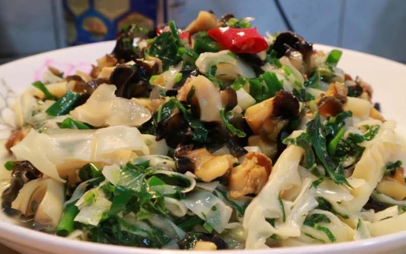 Khám phá ngay cách làm ốc bươu xào măng chua ngon tuyệt vời, đảm bảo sẽ khiến cả gia đình bạn mê mẩn.
