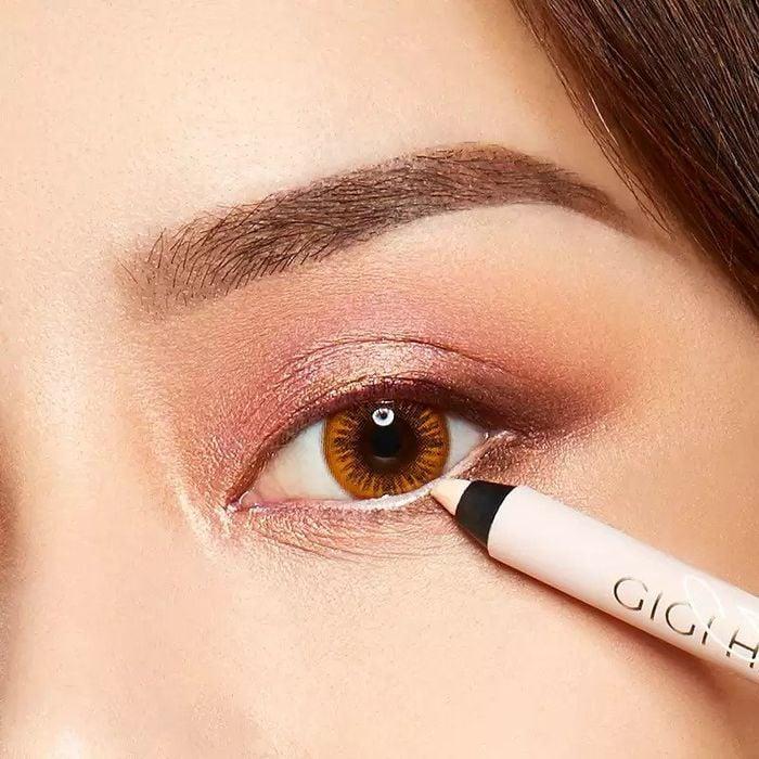 Top 10 Bí quyết đơn giản giúp bạn có đôi mắt đẹp, long lanh tựa hồ thu mênh mang