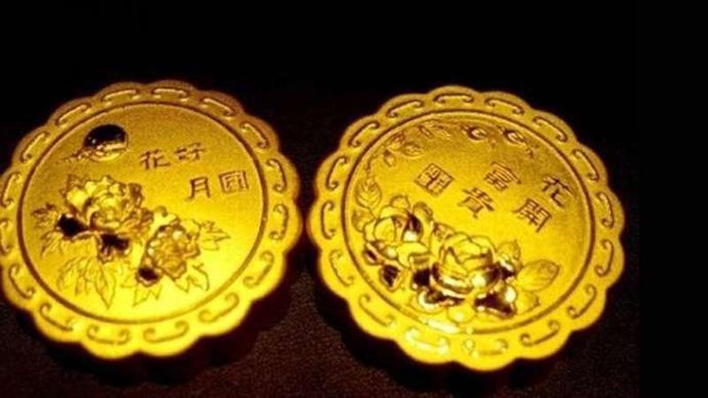 Những chiếc bánh Trung thu xa xỉ bậc nhất thế giới