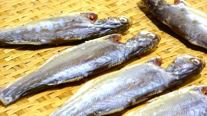 Hướng dẫn làm cá chét mặn (khô cá chét) dễ dàng, thơm ngon, ai cũng có thể làm được