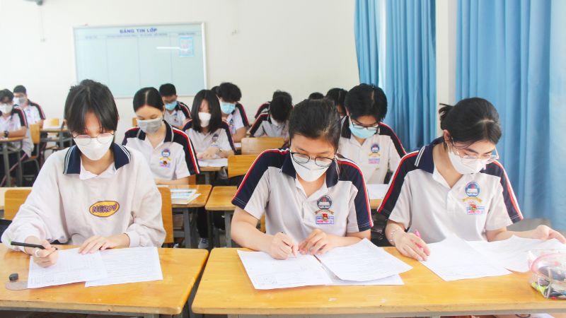 Khối M bao gồm những môn học nào? Và những trường đại học nào thuộc khối M, những ngành học nào nổi bật?