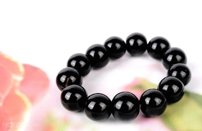 Top 10 mẫu vòng tay phong thủy làm từ đá thạch anh giúp thu hút tài lộc và nâng cao sức khỏe tốt nhất