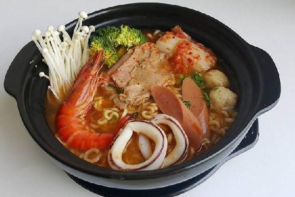 Top 9 Quán Mì Cay Đáng Thử Nhất Tại Đà Nẵng