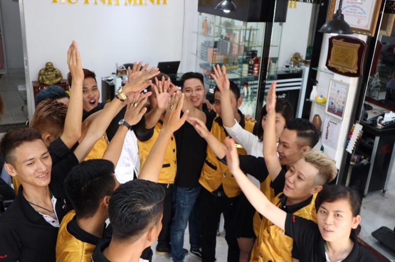 Top 5 bài học giá trị từ câu chuyện truyền cảm hứng của chàng thợ cắt tóc Huỳnh Minh - Cần Thơ
