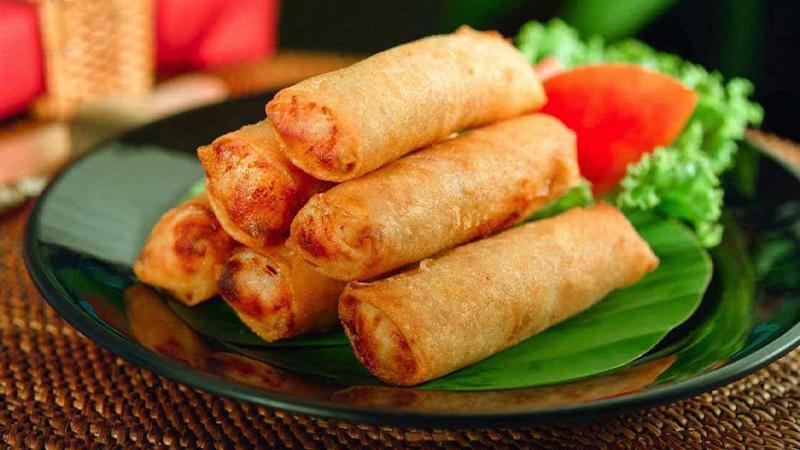 Hướng dẫn cách chiên chả giò giòn tan, vàng ươm với nồi chiên không dầu, món ăn không chỉ thơm ngon mà còn đẹp mắt, hấp dẫn.