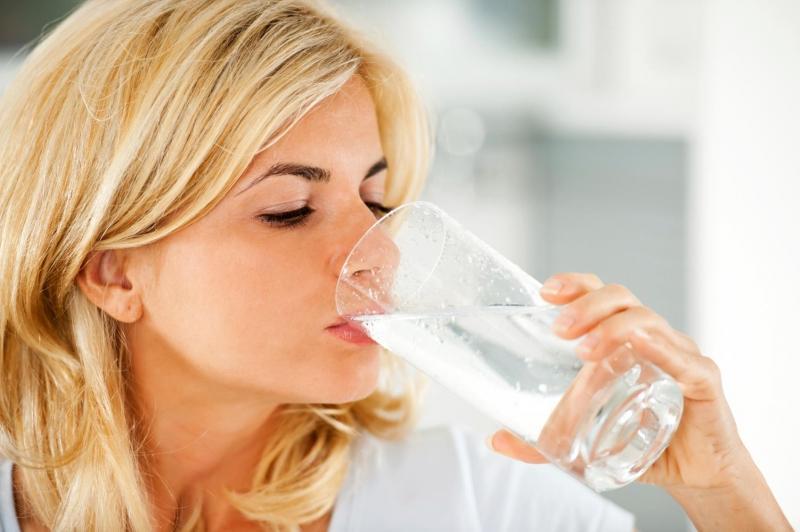12 Lợi ích bất ngờ từ việc uống đủ nước mỗi ngày