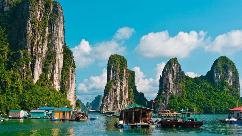 Top 10 bãi biển xinh đẹp nhất miền Bắc, lý tưởng cho chuyến du lịch năm 2024.