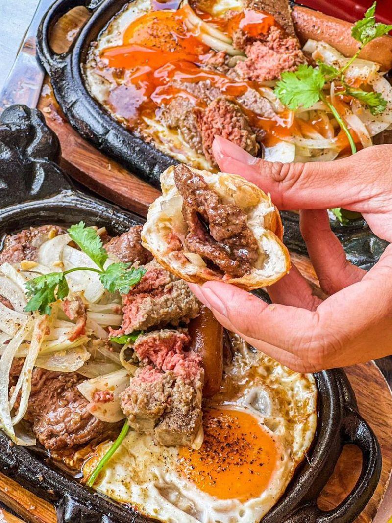 Top 12 Quán bò né được yêu thích nhất tại Sài Gòn