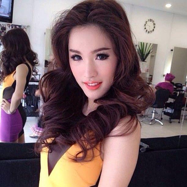 Top 9 mỹ nhân chuyển giới nổi bật nhất Thái Lan