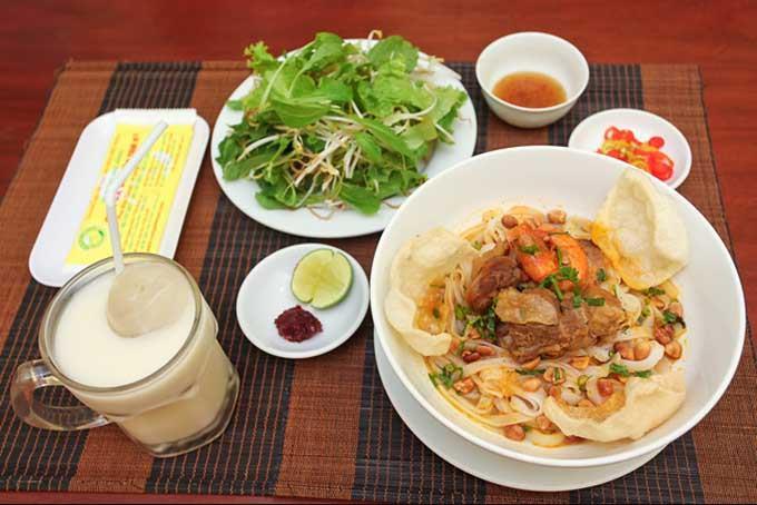 Top 10 Quán Mì Quảng Ngon Gần Sân Bay Đà Nẵng