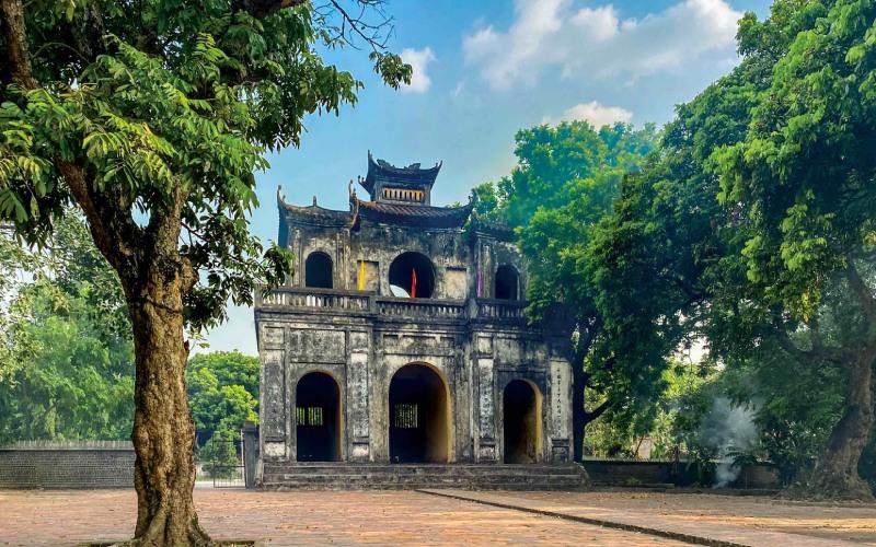 Hưng Yên - vùng đất với những đặc sản mang đậm hương vị quê hương, là điểm đến lý tưởng để thưởng thức và mang về làm quà. Dưới đây là 15 món ngon bạn nhất định phải thử khi đến Hưng Yên.