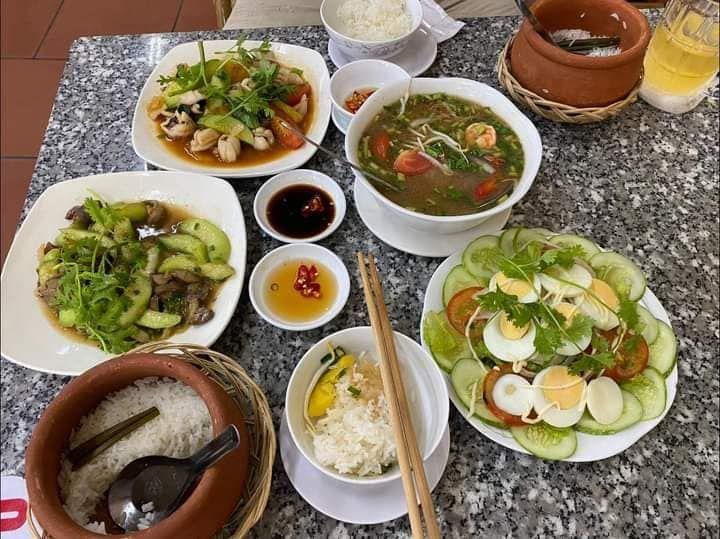 Khám Phá 10 Quán Cơm Niêu Ngon và Được Yêu Thích Nhất Tại Vũng Tàu