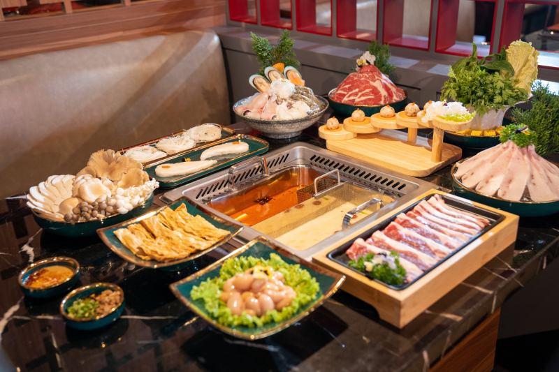 Khám Phá 8 Quán Ăn Đỉnh Nhất Dọc Đường Lý Thái Tổ, TP. HCM
