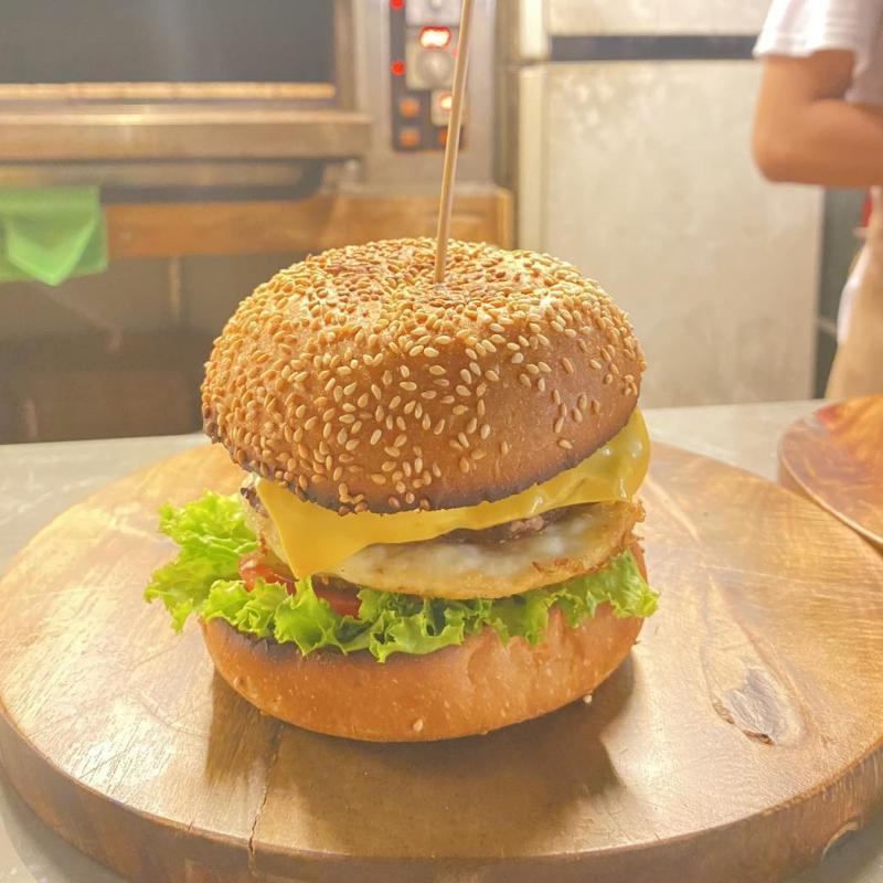 7 Quán Hamburger Được Yêu Thích Nhất Tại TP. Phú Quốc, Kiên Giang