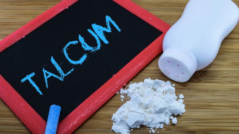 Có nên sử dụng phấn rôm cho bé? Những điều cần lưu ý khi dùng phấn rôm cho trẻ em.