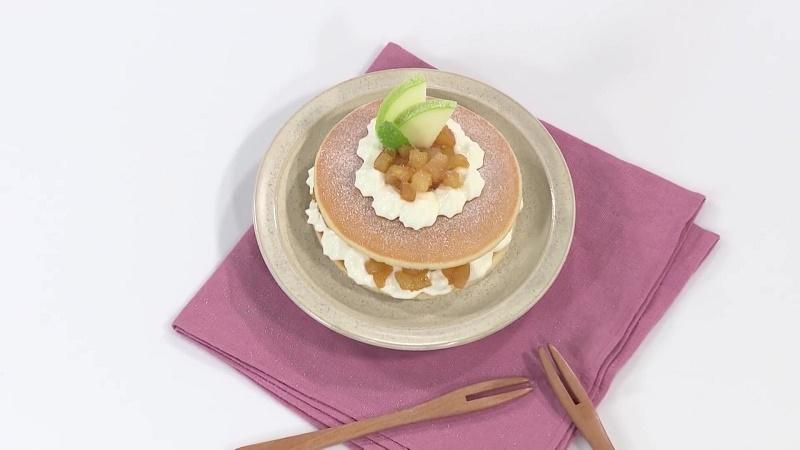 Cách chế biến pancake nhân táo với hương thơm quyến rũ, mang đến một bữa sáng hoàn hảo cho gia đình.