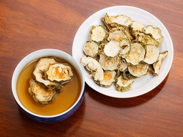 Khám phá 5 công dụng tuyệt vời của nước mướp đắng phơi khô cho sức khỏe
