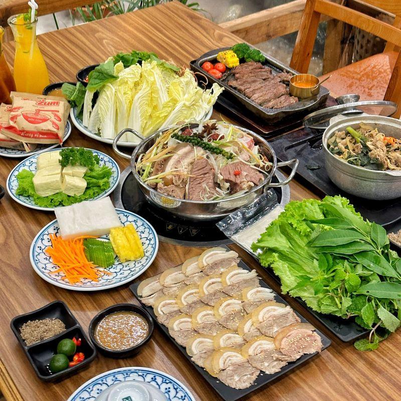 Top 12 địa điểm tổ chức liên hoan cuối năm đáng thử nhất tại Hà Nội