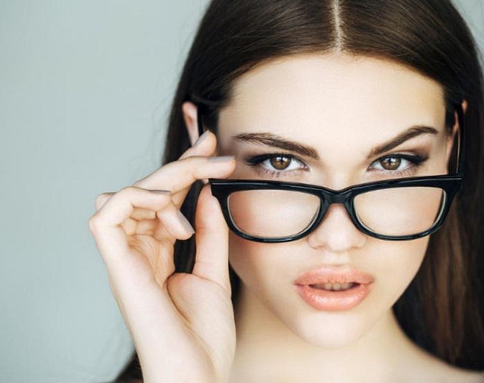 7 Bí quyết chọn kính cận phù hợp với từng khuôn mặt