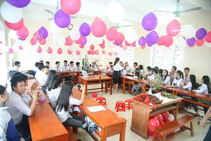 Top 10 Ý tưởng tổ chức 8/3 độc đáo và đầy ý nghĩa cho các bạn nữ trong lớp