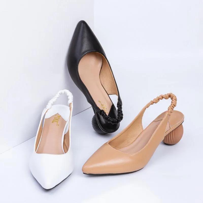 Top 7 cửa hàng giày VNXK đẹp và đáng tin cậy tại TP. Hồ Chí Minh