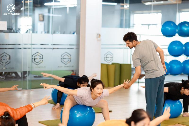 Top 8 phòng tập yoga nổi bật tại quận Long Biên, Hà Nội